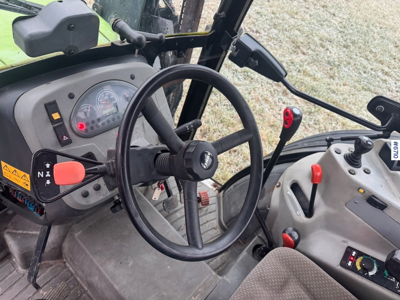 Traktor 2012 Claas 220 Elios w/ Front loader. 3220 hours!: pilt 14 Traktor 2012 Claas 220 Elios w/ Front loader. 3220 hours!: pilt 14