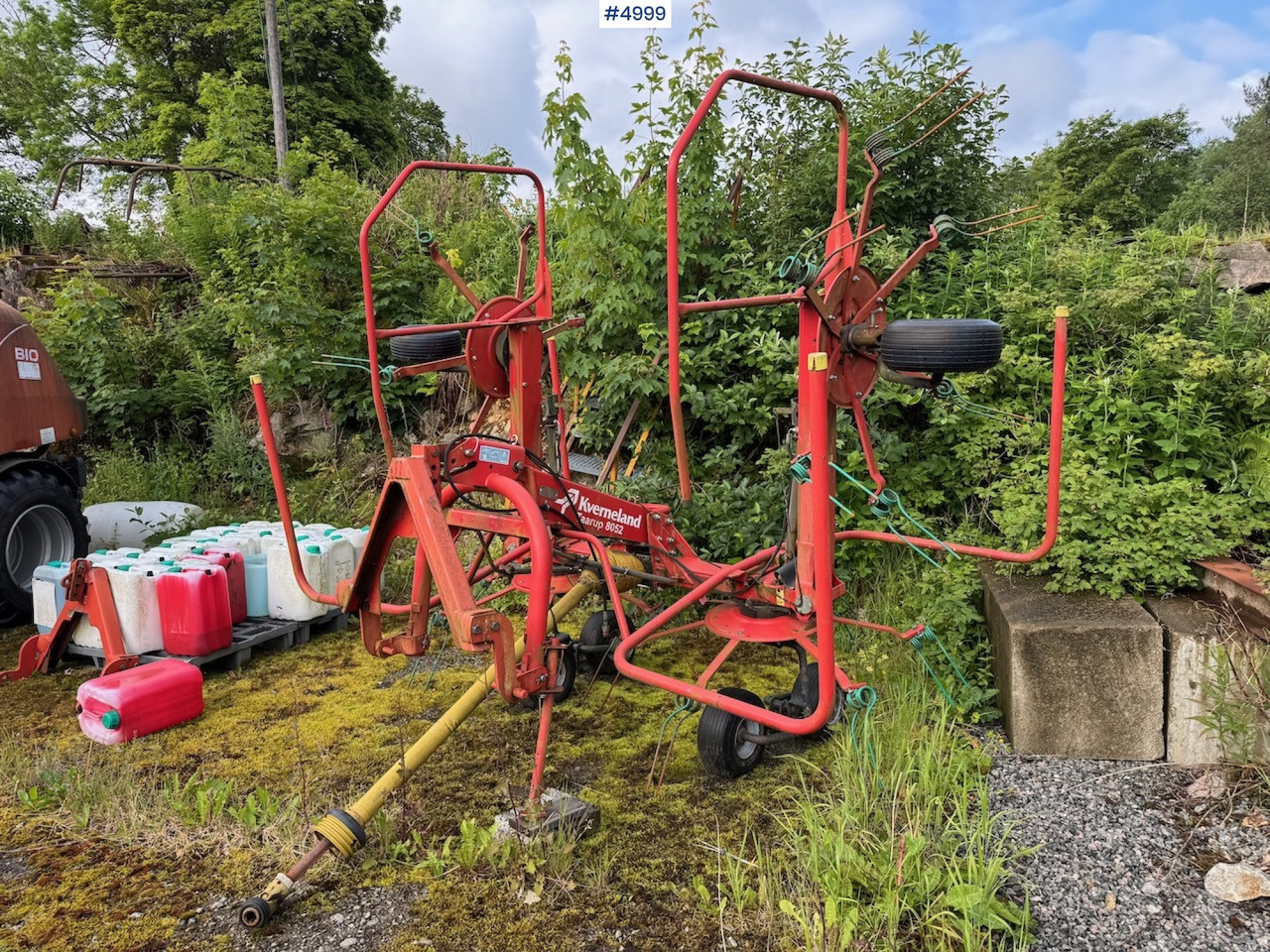2012 Kverneland Taarup 8052 Spreader harrow - Kaarutusseadmed: pilt 1 2012 Kverneland Taarup 8052 Spreader harrow - Kaarutusseadmed: pilt 1