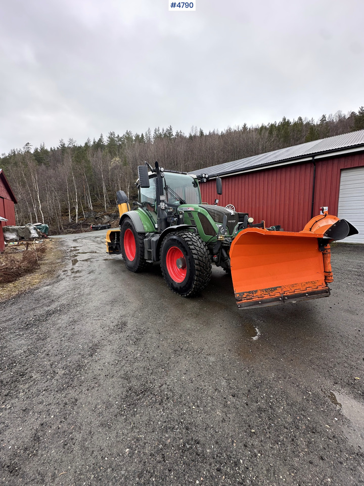 2014 Fendt 514 Vario 4x4 w/ front loader, folding plow, snow blower and sand spreader - Traktor: pilt 2 2014 Fendt 514 Vario 4x4 w/ front loader, folding plow, snow blower and sand spreader - Traktor: pilt 2