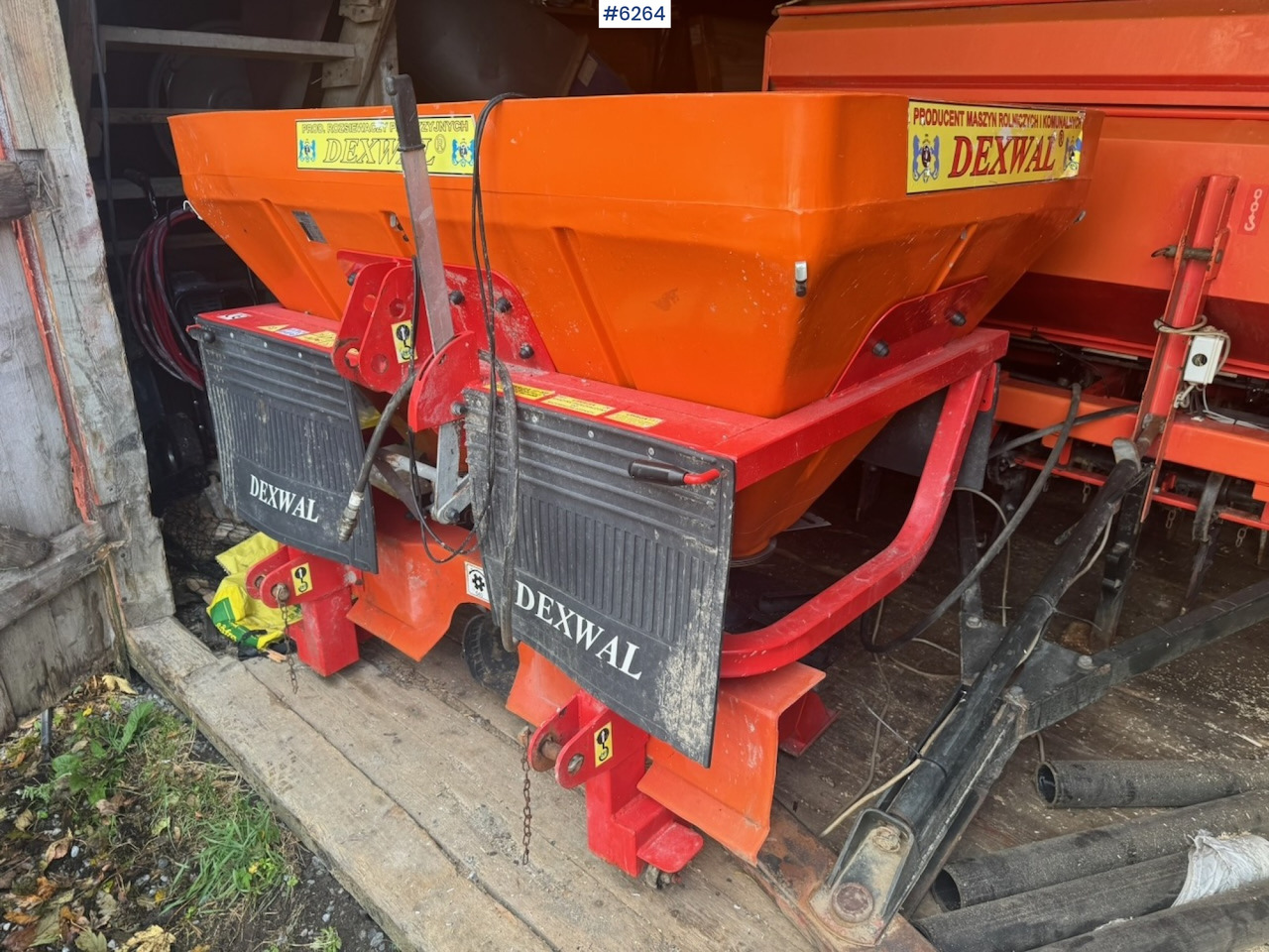 2015 Dexwal Tornado fertilizer spreader - Väetiselaoturid: pilt 1 2015 Dexwal Tornado fertilizer spreader - Väetiselaoturid: pilt 1