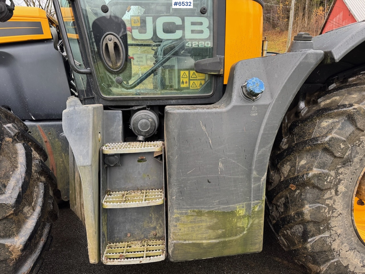 2015 JCB Fastrack 4220 w/ front hydraulics, front PTO and plow plate. Low hours! - Traktor: pilt 5 2015 JCB Fastrack 4220 w/ front hydraulics, front PTO and plow plate. Low hours! - Traktor: pilt 5