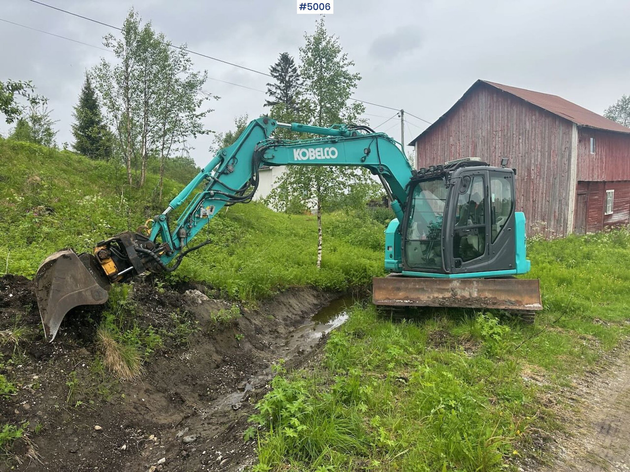 Ekskavaator 2016 Kobelco SK75SR-3E excavator w/ 2 buckets, rototilt and factory new engine: pilt 10
