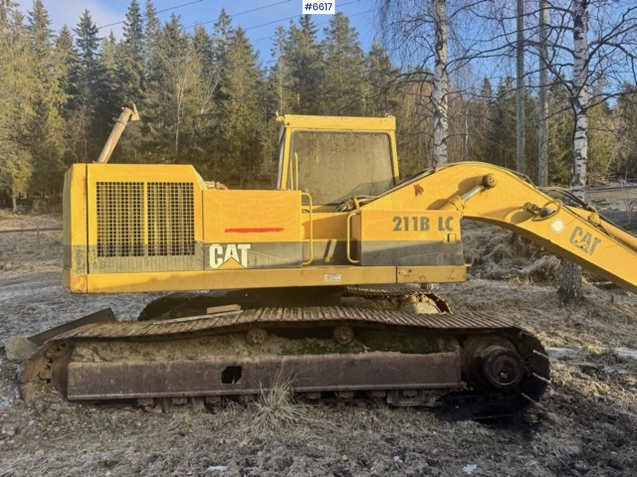 Approx. 1993 Caterpillar 211BLC tracked excavator with bucket. - Ekskavaator: pilt 2 Approx. 1993 Caterpillar 211BLC tracked excavator with bucket. - Ekskavaator: pilt 2