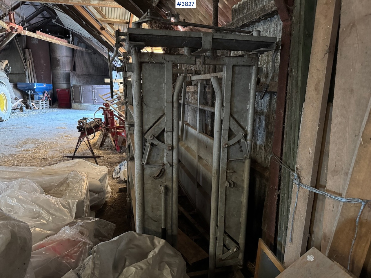Cattle treatment box, like new - Loomakasvatusseadmed: pilt 5 Cattle treatment box, like new - Loomakasvatusseadmed: pilt 5