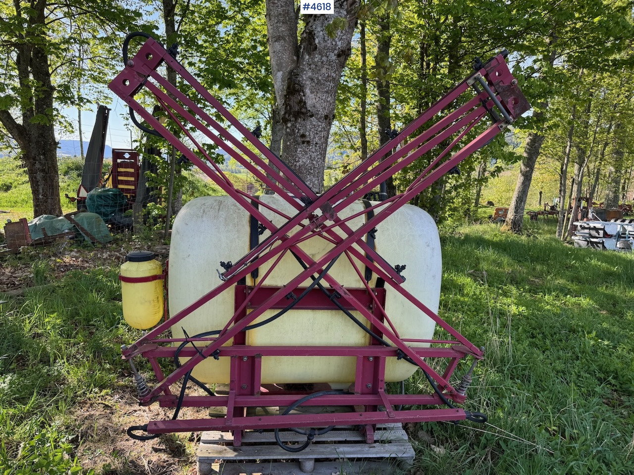Hardi NK 800 w/ 10 m boom. - Pritsija: pilt 1 Hardi NK 800 w/ 10 m boom. - Pritsija: pilt 1