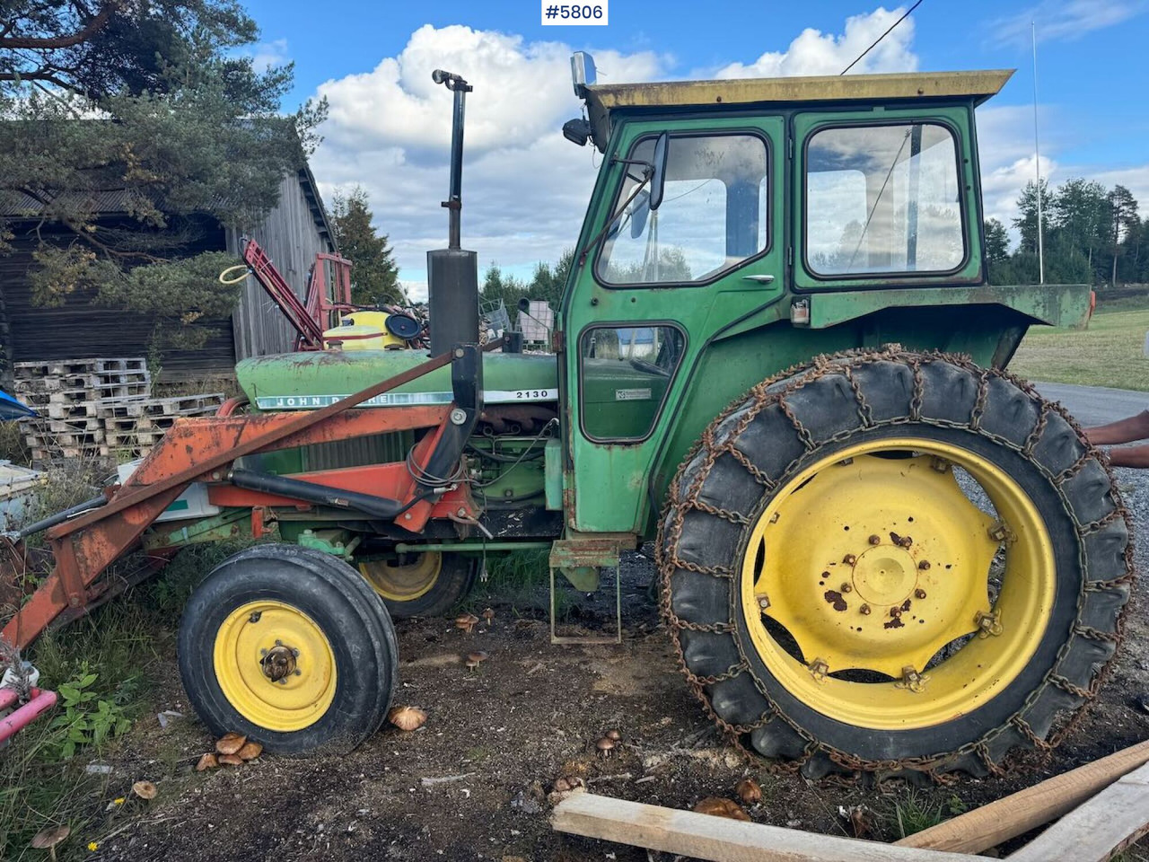 John Deere 2130 - Traktor: pilt 1 John Deere 2130 - Traktor: pilt 1