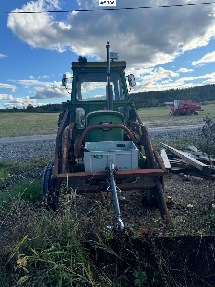 John Deere 2130 - Traktor: pilt 5 John Deere 2130 - Traktor: pilt 5
