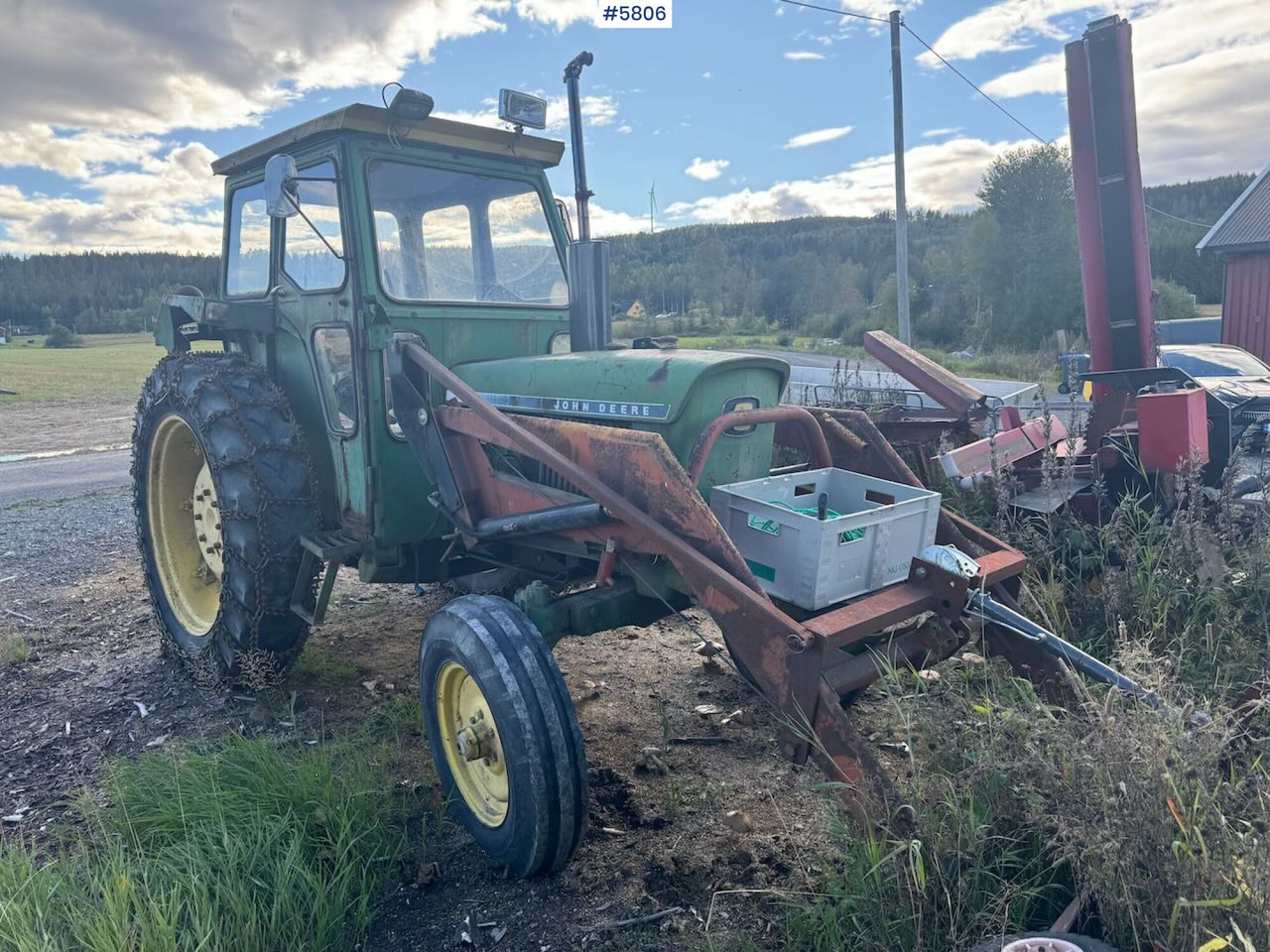 John Deere 2130 - Traktor: pilt 4 John Deere 2130 - Traktor: pilt 4