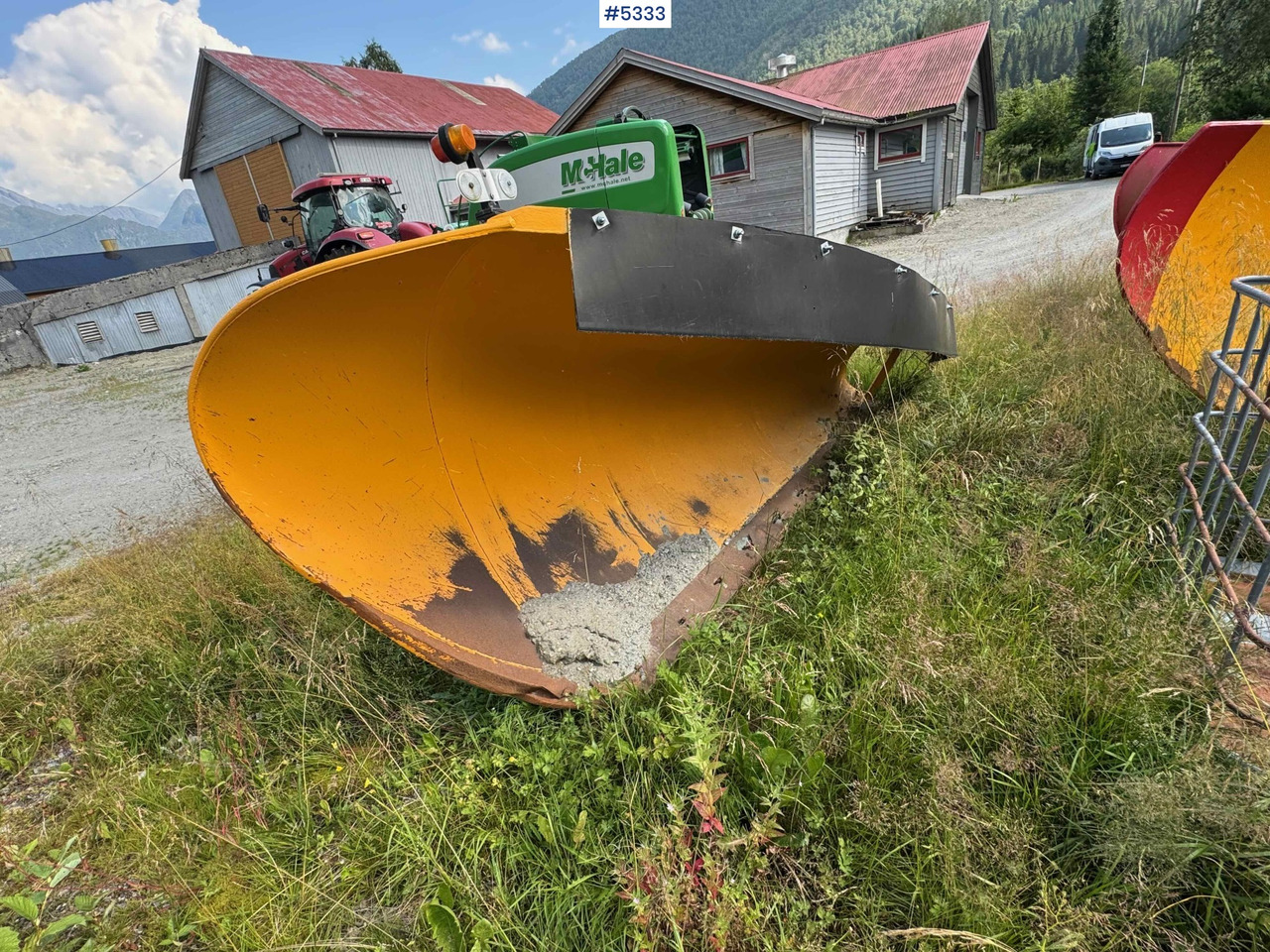 AM Teho 2600 snow plow - Kommunaal-/ Erisõiduk: pilt 2 AM Teho 2600 snow plow - Kommunaal-/ Erisõiduk: pilt 2