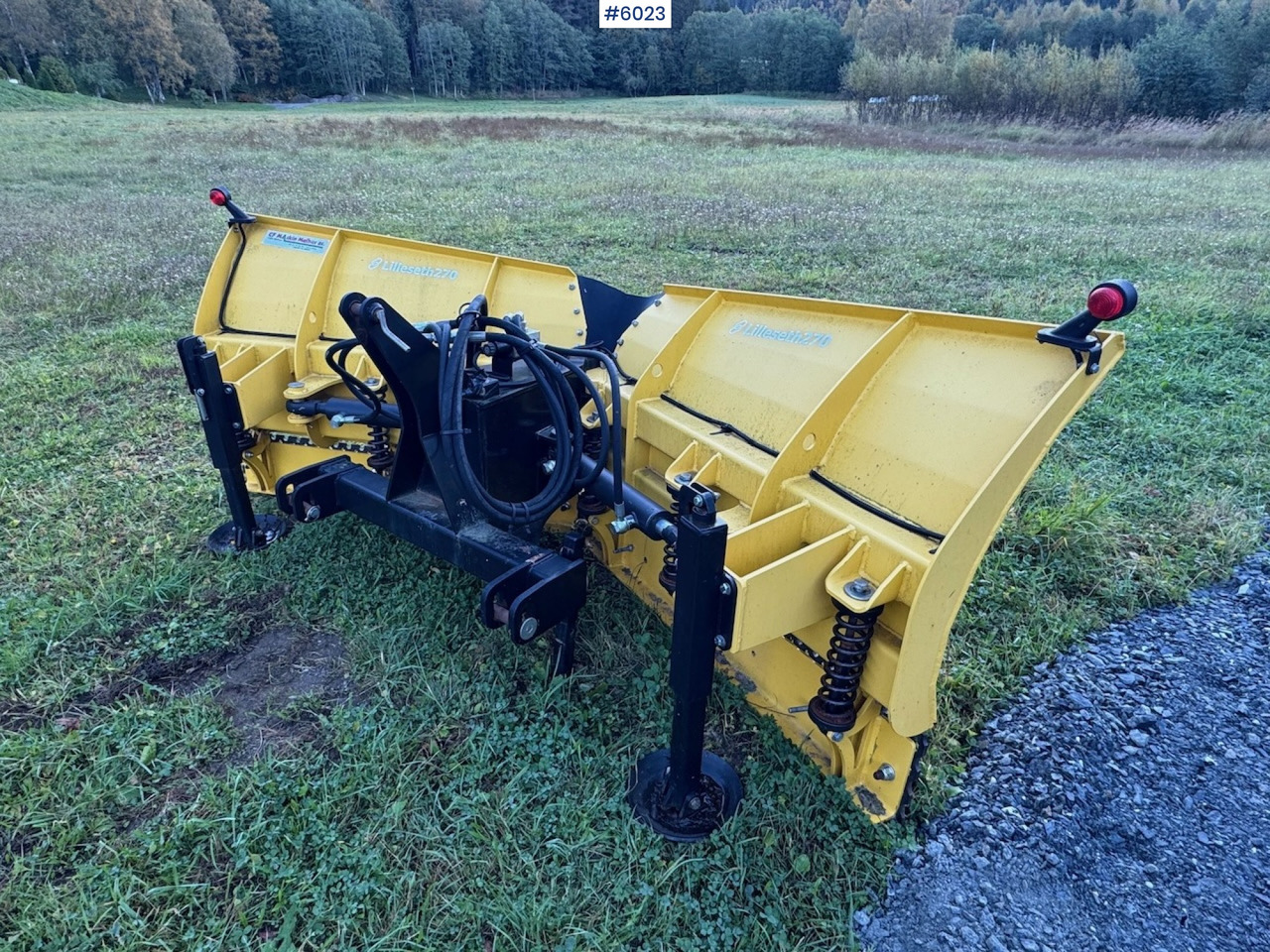 Lilleseth V-plow 270 w/ 3rd and 4th function! - Kommunaal-/ Erisõiduk: pilt 4 Lilleseth V-plow 270 w/ 3rd and 4th function! - Kommunaal-/ Erisõiduk: pilt 4