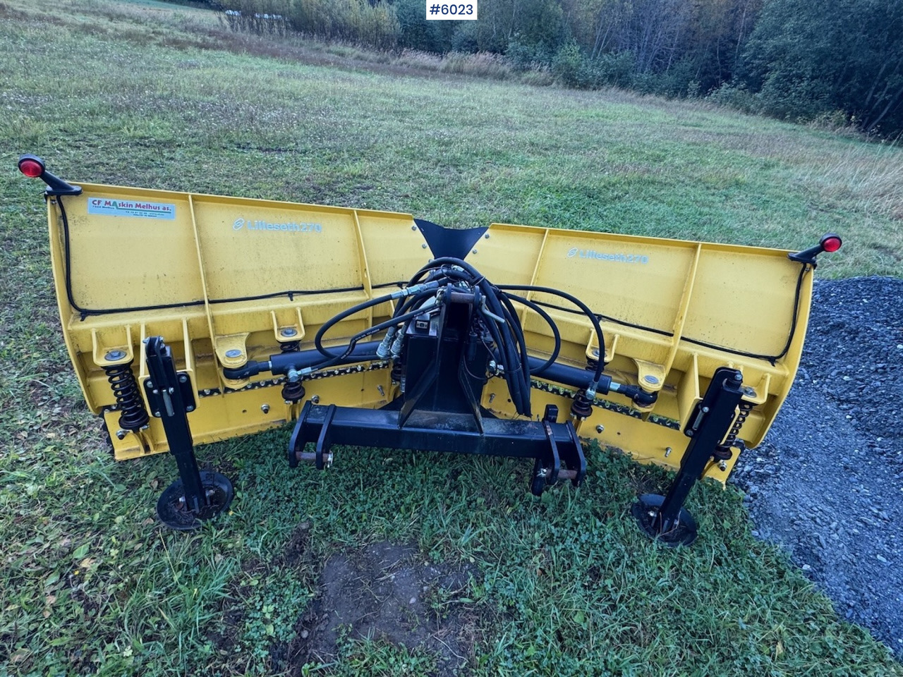 Lilleseth V-plow 270 w/ 3rd and 4th function! - Kommunaal-/ Erisõiduk: pilt 5 Lilleseth V-plow 270 w/ 3rd and 4th function! - Kommunaal-/ Erisõiduk: pilt 5
