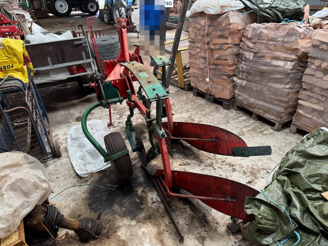 Kverneland 2 furrow plough - Maaharimisseadmed: pilt 4 Kverneland 2 furrow plough - Maaharimisseadmed: pilt 4
