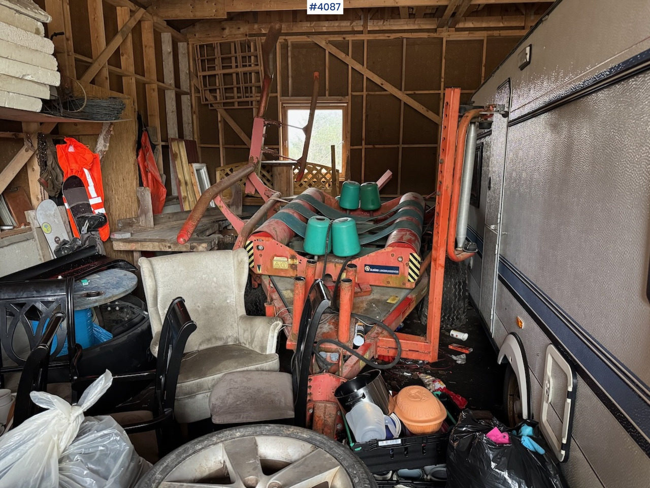 Kverneland Taarup 7515 Round Bale Wrapper - Kaarutusseadmed: pilt 1 Kverneland Taarup 7515 Round Bale Wrapper - Kaarutusseadmed: pilt 1