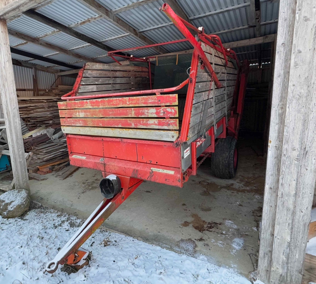 Kverneland UN7000 unloading trailer - Kaarutusseadmed: pilt 1 Kverneland UN7000 unloading trailer - Kaarutusseadmed: pilt 1