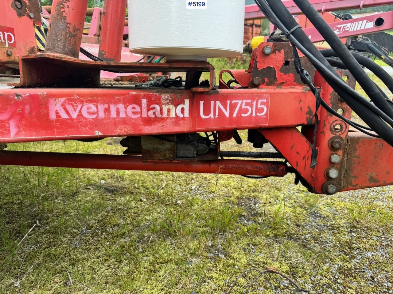 Kverneland UN7515 Round Bale Wrapper - Kaarutusseadmed: pilt 2 Kverneland UN7515 Round Bale Wrapper - Kaarutusseadmed: pilt 2