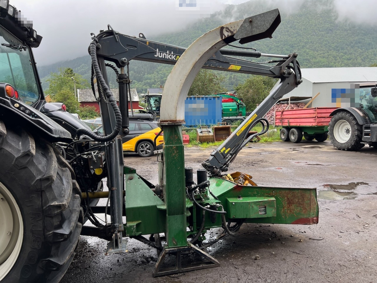 2015 NHS 300E chipper and 2015 Junkkari P4169 Crane - Metsandusseadmed: pilt 1 2015 NHS 300E chipper and 2015 Junkkari P4169 Crane - Metsandusseadmed: pilt 1