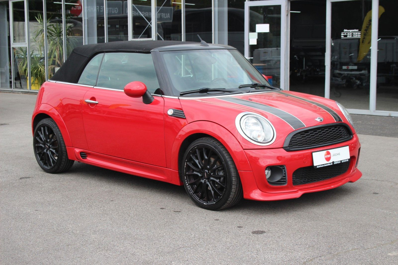 MINI COOPER Cabrio "Works Exterieur" Pepper 114tKM - Auto: pilt 2 MINI COOPER Cabrio "Works Exterieur" Pepper 114tKM - Auto: pilt 2