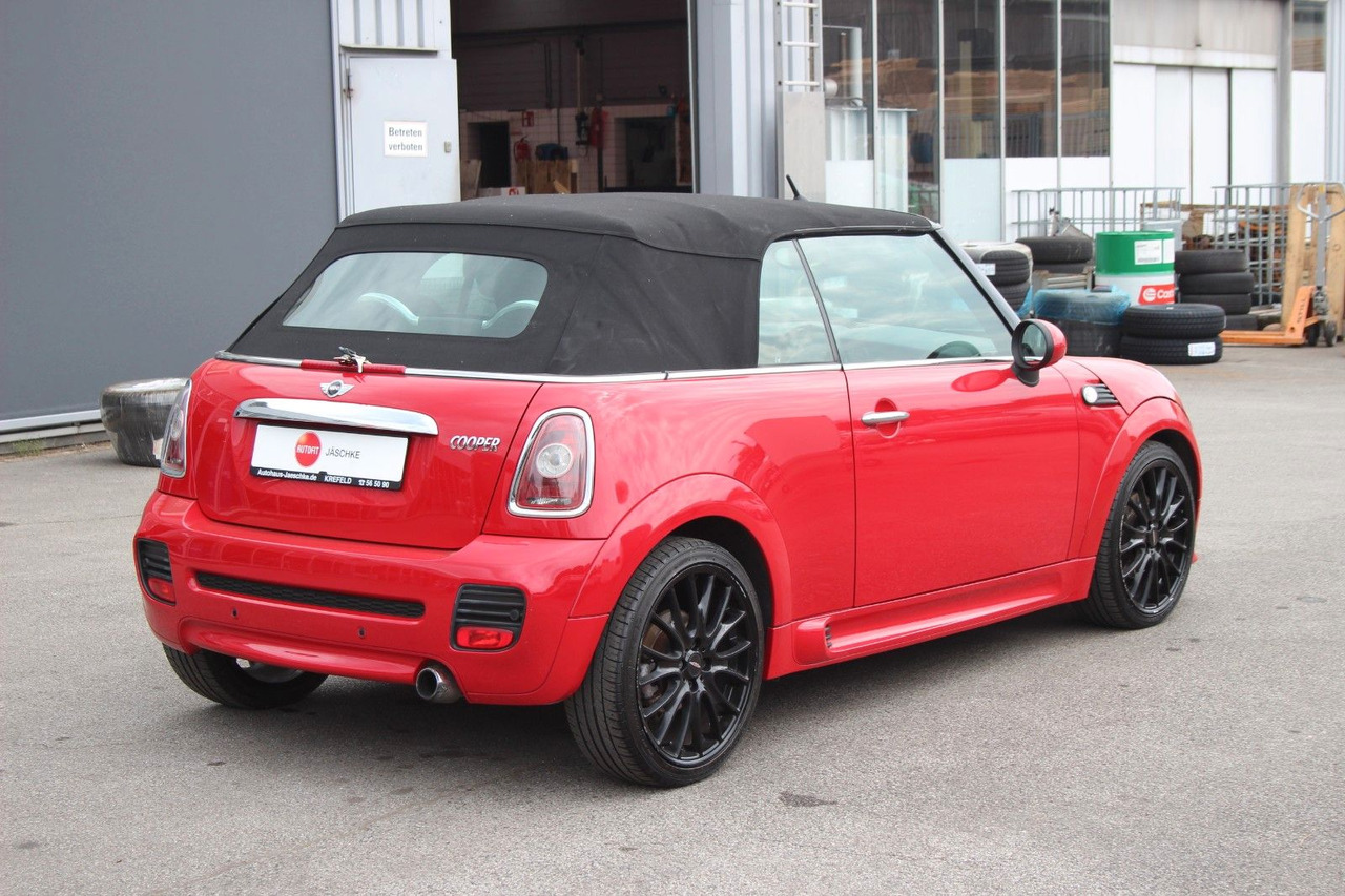 MINI COOPER Cabrio "Works Exterieur" Pepper 114tKM - Auto: pilt 4 MINI COOPER Cabrio "Works Exterieur" Pepper 114tKM - Auto: pilt 4