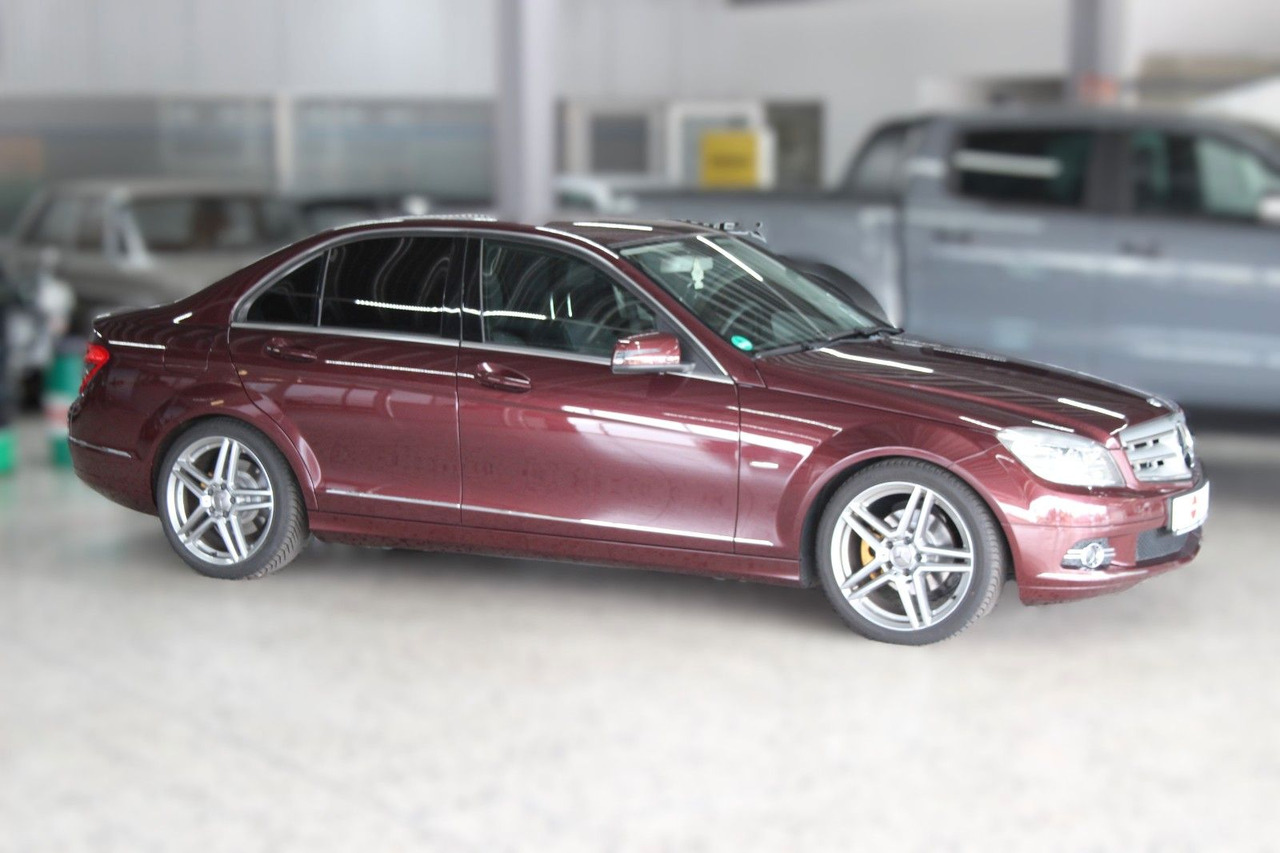 Mercedes-Benz C 230 Avantgarde Automatik sehr gepflegt! 130tKM - Sedaan: pilt 1 Mercedes-Benz C 230 Avantgarde Automatik sehr gepflegt! 130tKM - Sedaan: pilt 1
