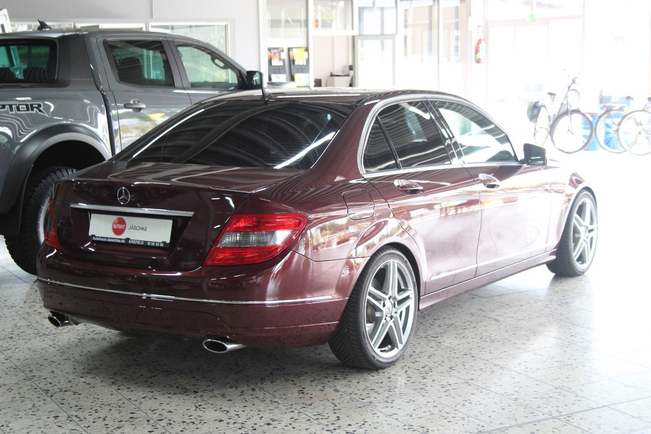 Mercedes-Benz C 230 Avantgarde Automatik sehr gepflegt! 130tKM - Sedaan: pilt 2 Mercedes-Benz C 230 Avantgarde Automatik sehr gepflegt! 130tKM - Sedaan: pilt 2