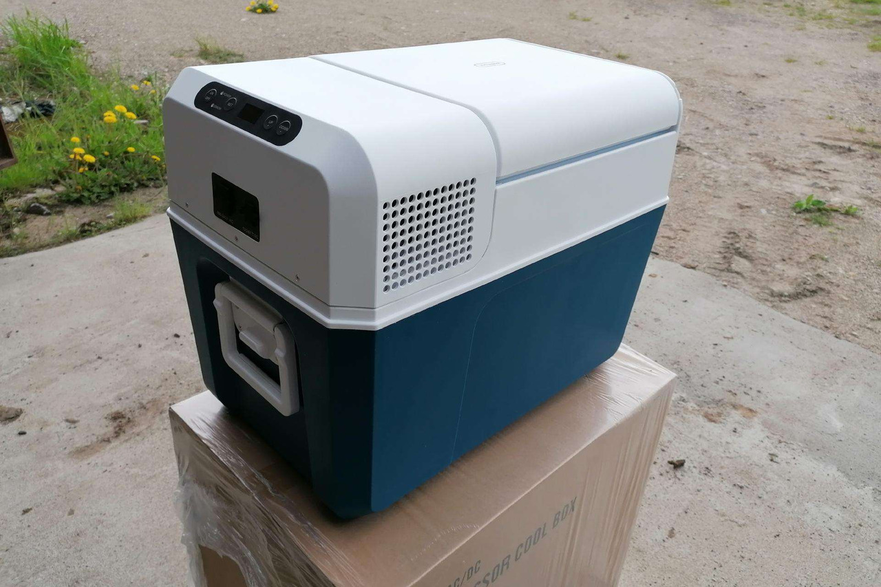 Fridge Dometic Waeco Mobicool 38L - Kabiin ja interjöör - Veoauto: pilt 1 Fridge Dometic Waeco Mobicool 38L - Kabiin ja interjöör - Veoauto: pilt 1