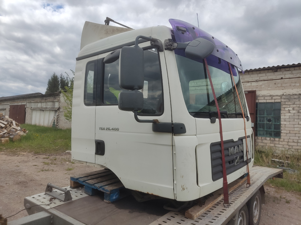 MAN cab F99/L17 - Kabiin: pilt 1 MAN cab F99/L17 - Kabiin: pilt 1