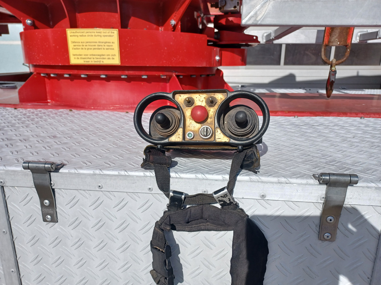 Nissan ECO - T.160 - Autokraana: pilt 2 Nissan ECO - T.160 - Autokraana: pilt 2