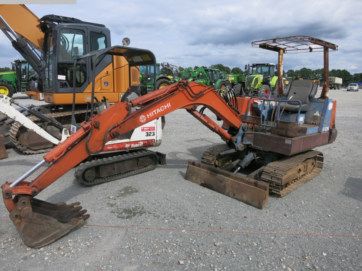HITACHI EX26 - Miniekskavaator: pilt 1 HITACHI EX26 - Miniekskavaator: pilt 1