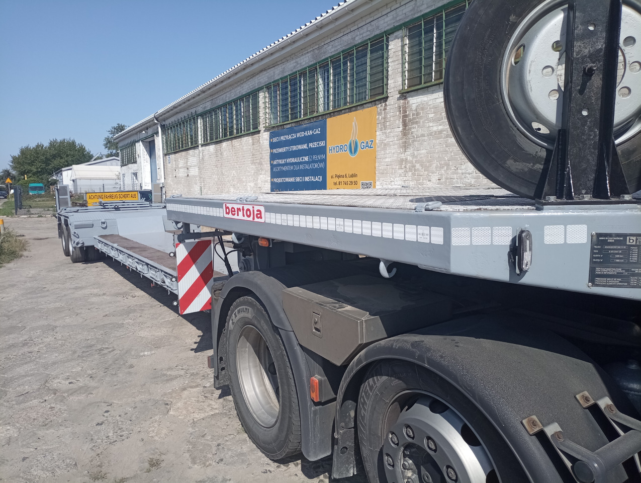 BERTOJA Tiefbett marki Bertoja 2-osie skrętne po kapitalnym remoncie - Madal platvormpoolhaagis: pilt 1 BERTOJA Tiefbett marki Bertoja 2-osie skrętne po kapitalnym remoncie - Madal platvormpoolhaagis: pilt 1