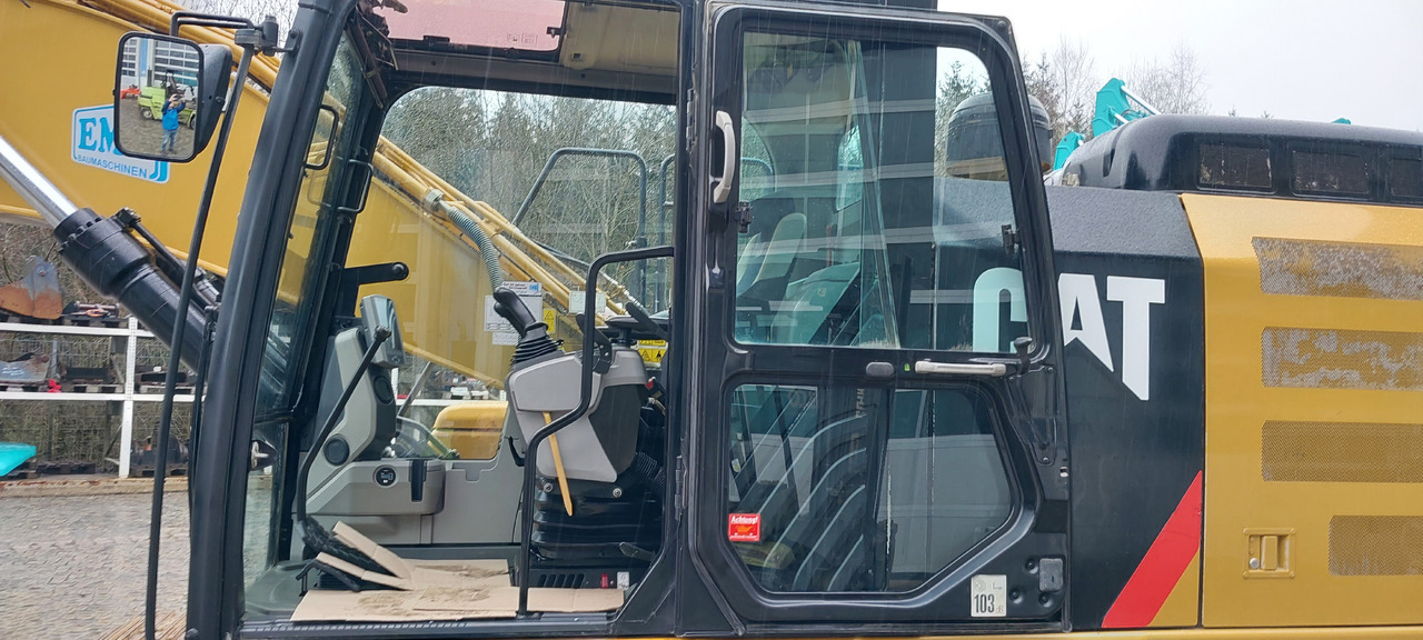 CATERPILLAR 326F - Lintekskavaator: pilt 5 CATERPILLAR 326F - Lintekskavaator: pilt 5