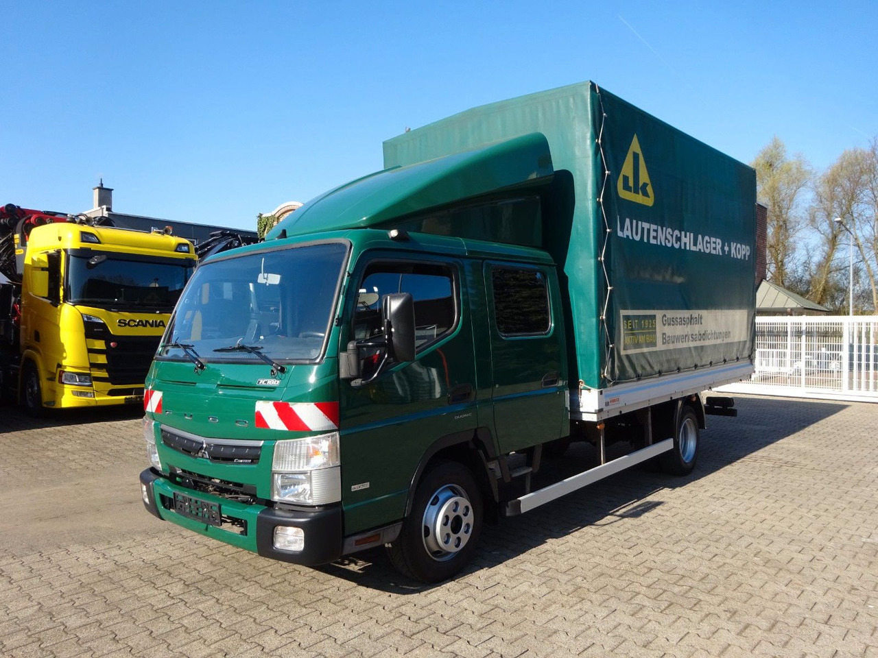 FUSO 7C180D Canter mit Doppelkabine 4x2 - Tent tarbesõiduk, Meeskonnaauto: pilt 2 FUSO 7C180D Canter mit Doppelkabine 4x2 - Tent tarbesõiduk, Meeskonnaauto: pilt 2