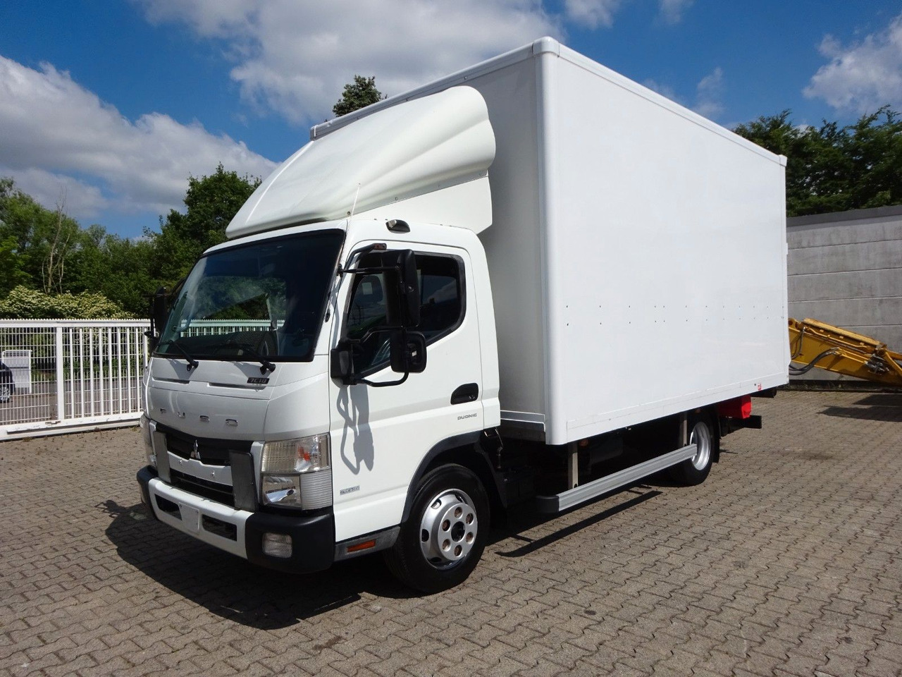 FUSO Canter 7C18 + LBW 4x2 - Tarbesõiduk furgoon: pilt 2 FUSO Canter 7C18 + LBW 4x2 - Tarbesõiduk furgoon: pilt 2