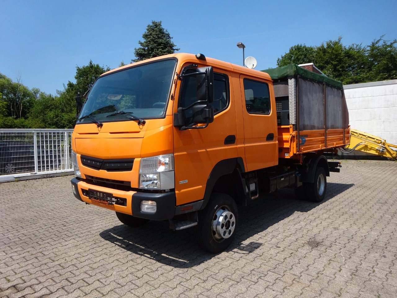 FUSO Canter Doppelkabine MEILLER 3Skipper 4x4 - Tarbesõiduk kallur: pilt 3 FUSO Canter Doppelkabine MEILLER 3Skipper 4x4 - Tarbesõiduk kallur: pilt 3