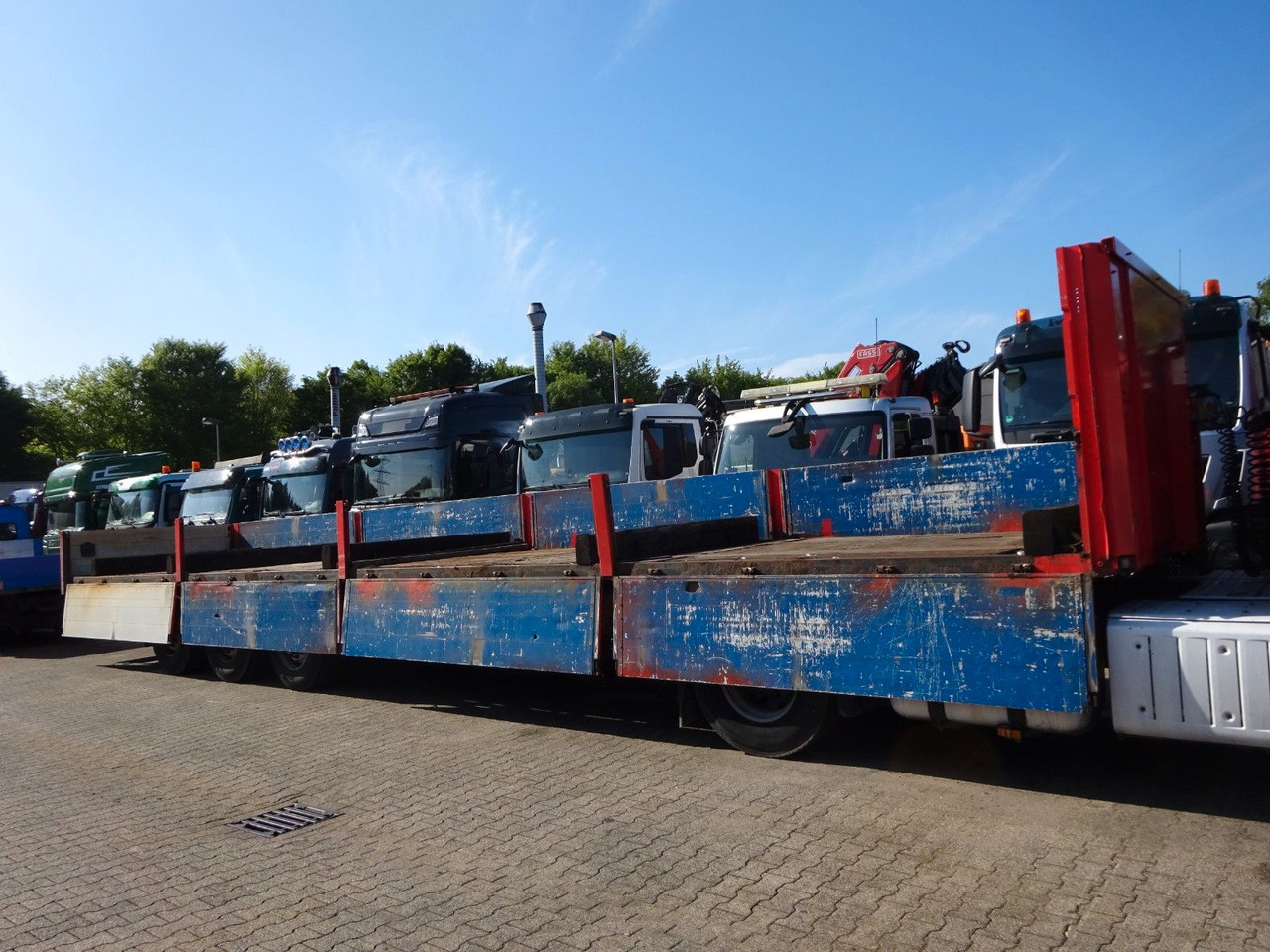 Fliegl Sattelpritsche mit Bordwänden und 3 Achsen - Platvorm/ Madelpoolhaagis: pilt 3 Fliegl Sattelpritsche mit Bordwänden und 3 Achsen - Platvorm/ Madelpoolhaagis: pilt 3