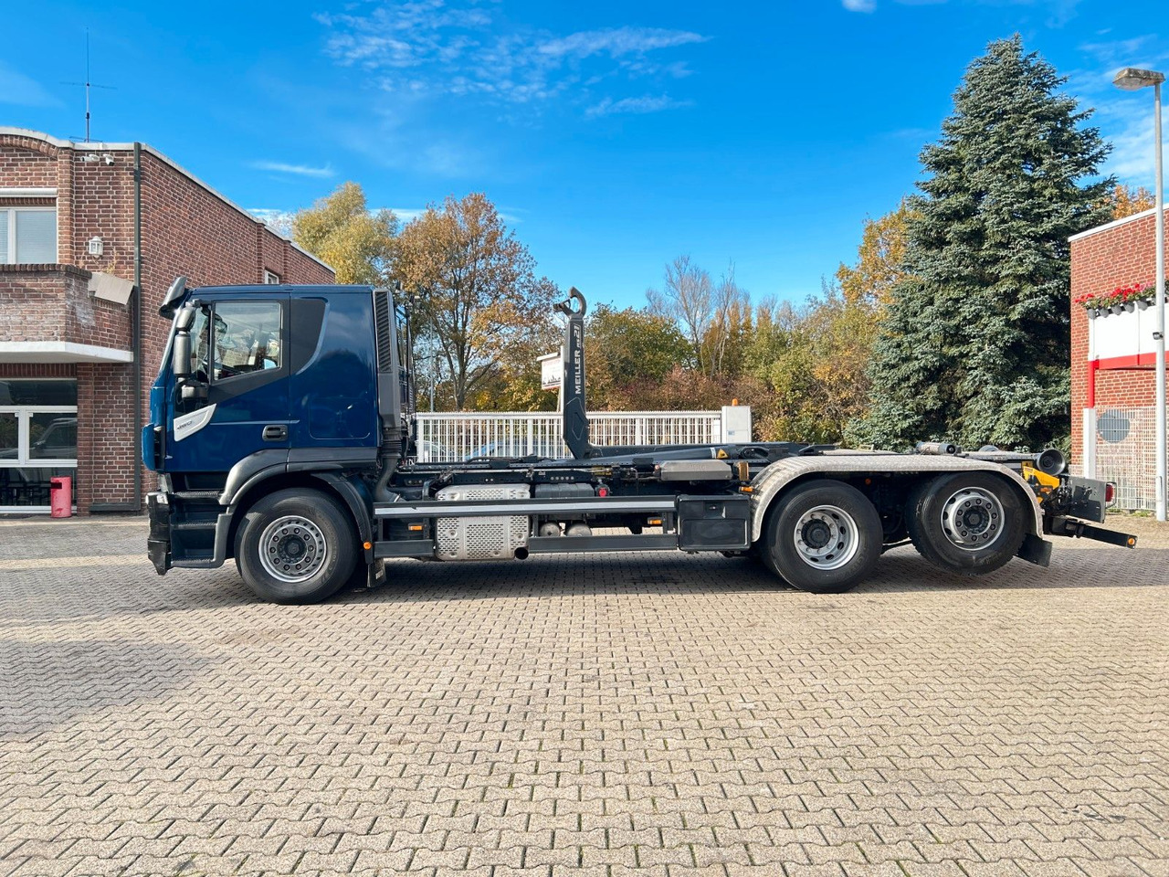 Iveco 460 Stralis MEILLER Abroller mit LIft-Lenkachse - Konkstõstukiga veoauto: pilt 1 Iveco 460 Stralis MEILLER Abroller mit LIft-Lenkachse - Konkstõstukiga veoauto: pilt 1