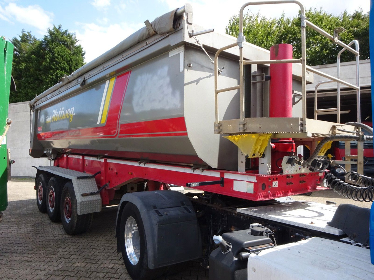 Langendorf Kippauflieger mit 3 Achsen Stahl - Kallur-poolhaagis: pilt 5 Langendorf Kippauflieger mit 3 Achsen Stahl - Kallur-poolhaagis: pilt 5