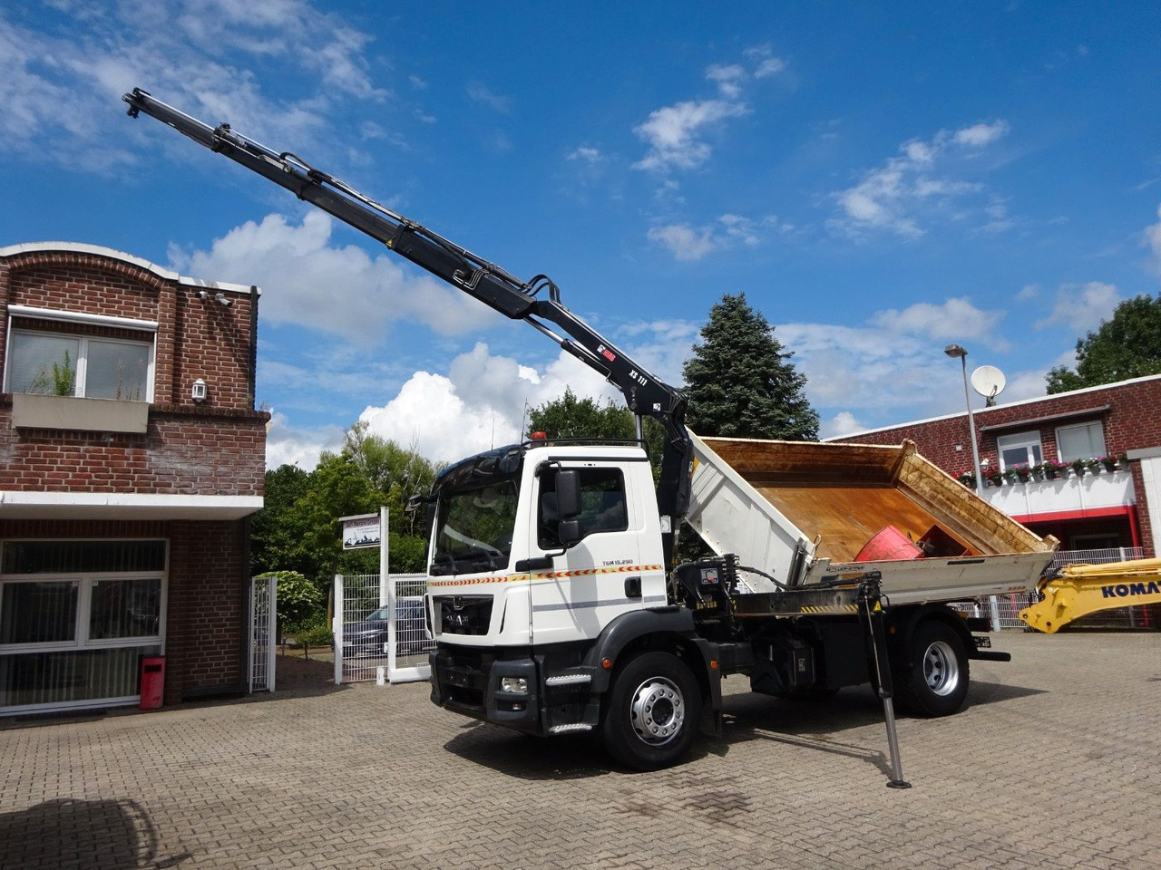 MAN 15.290 TGM 3Skipper + HIAB 111-B3 HIDUO Kran 4x2 - Kallurauto, Kraanaga veoauto: pilt 2 MAN 15.290 TGM 3Skipper + HIAB 111-B3 HIDUO Kran 4x2 - Kallurauto, Kraanaga veoauto: pilt 2