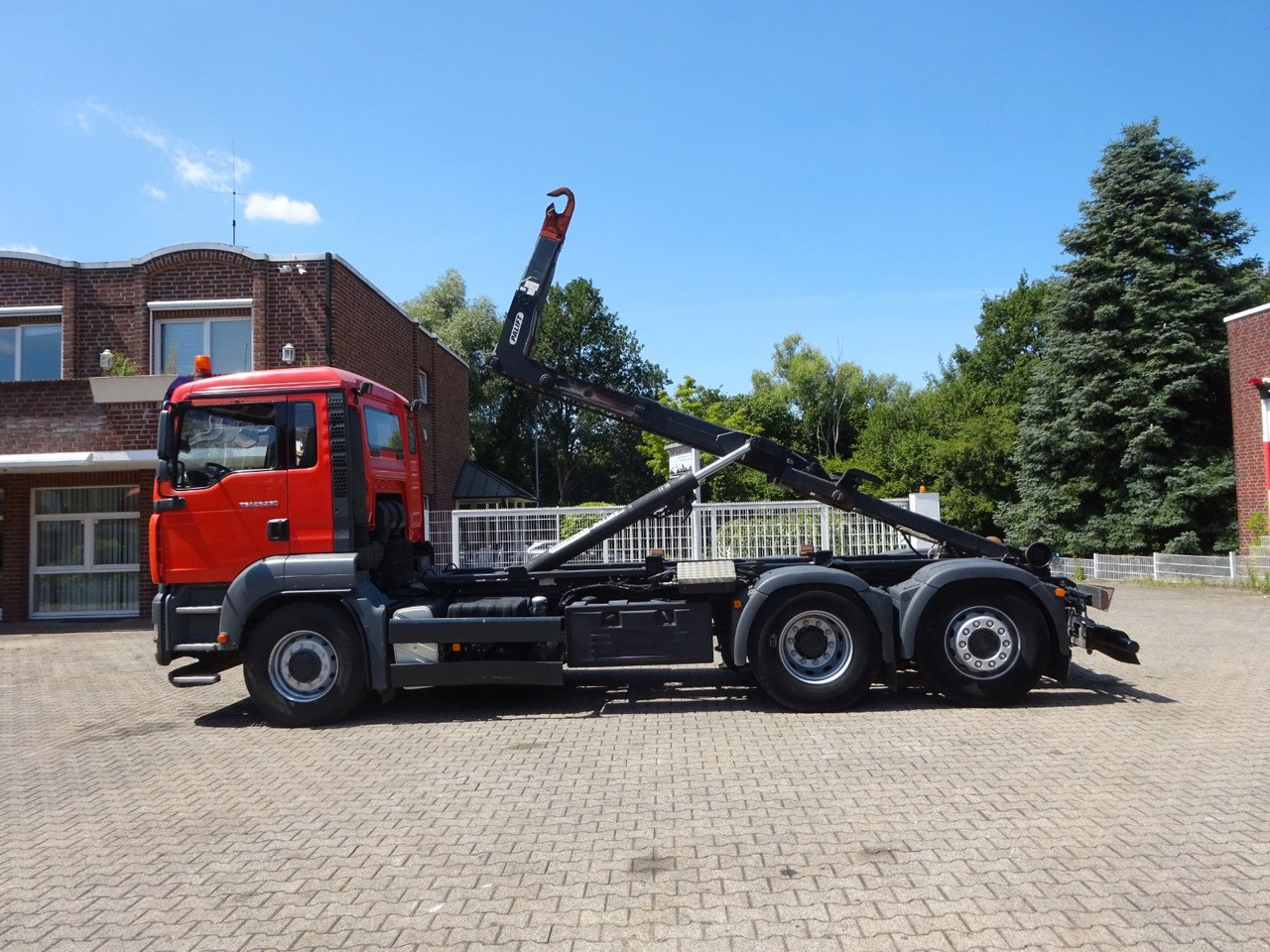 MAN 26.360 TGA PALFINGER Abroller 6x2-4 Hydrodrive - Konkstõstukiga veoauto: pilt 2 MAN 26.360 TGA PALFINGER Abroller 6x2-4 Hydrodrive - Konkstõstukiga veoauto: pilt 2