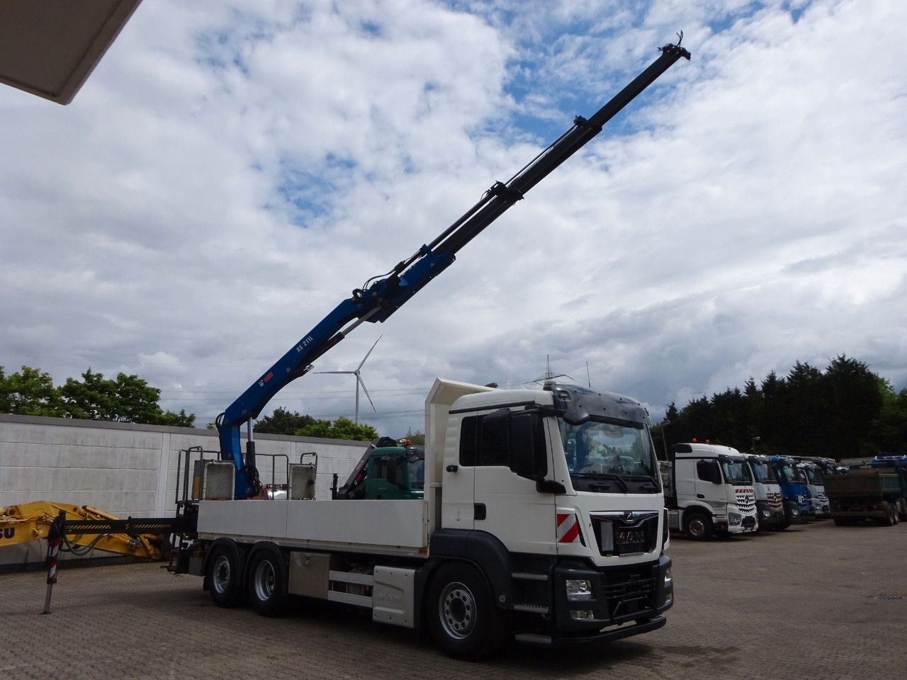 MAN 26.420 TGS Pritsche + HIAB 211 HIPRO Kran - Madelveok/ Platvormveok, Kraanaga veoauto: pilt 3 MAN 26.420 TGS Pritsche + HIAB 211 HIPRO Kran - Madelveok/ Platvormveok, Kraanaga veoauto: pilt 3