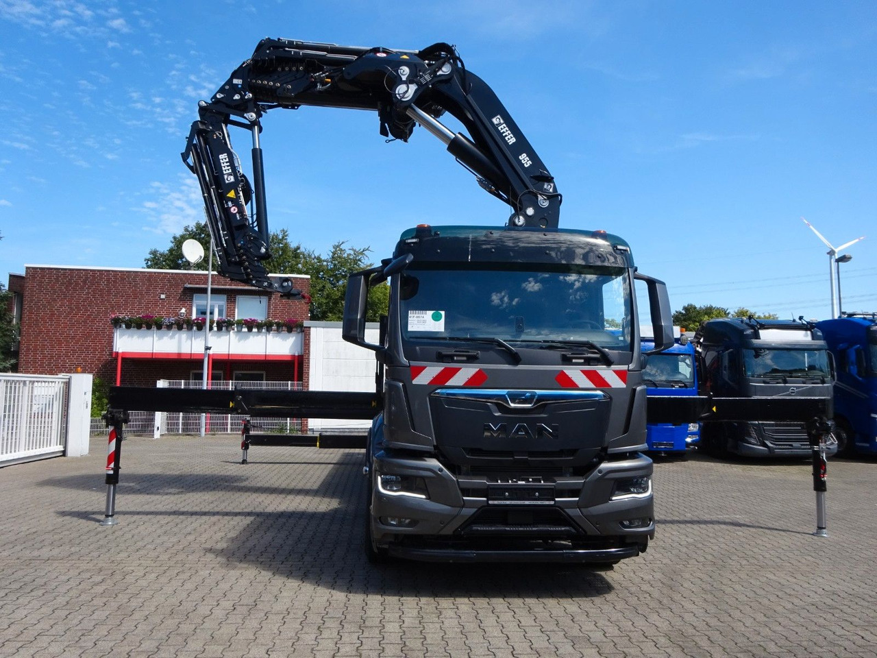 MAN 35.510 P+ 955 Effer jib Seilwind(100t Meterkran MAN 35.510 P+ 955 Effer jib Seilwind(100t Meterkran - Kraanaga veoauto, Madelveok/ Platvormveok: pilt 2 MAN 35.510 P+ 955 Effer jib Seilwind(100t Meterkran MAN 35.510 P+ 955 Effer jib Seilwind(100t Meterkran - Kraanaga veoauto, Madelveok/ Platvormveok: pilt 2