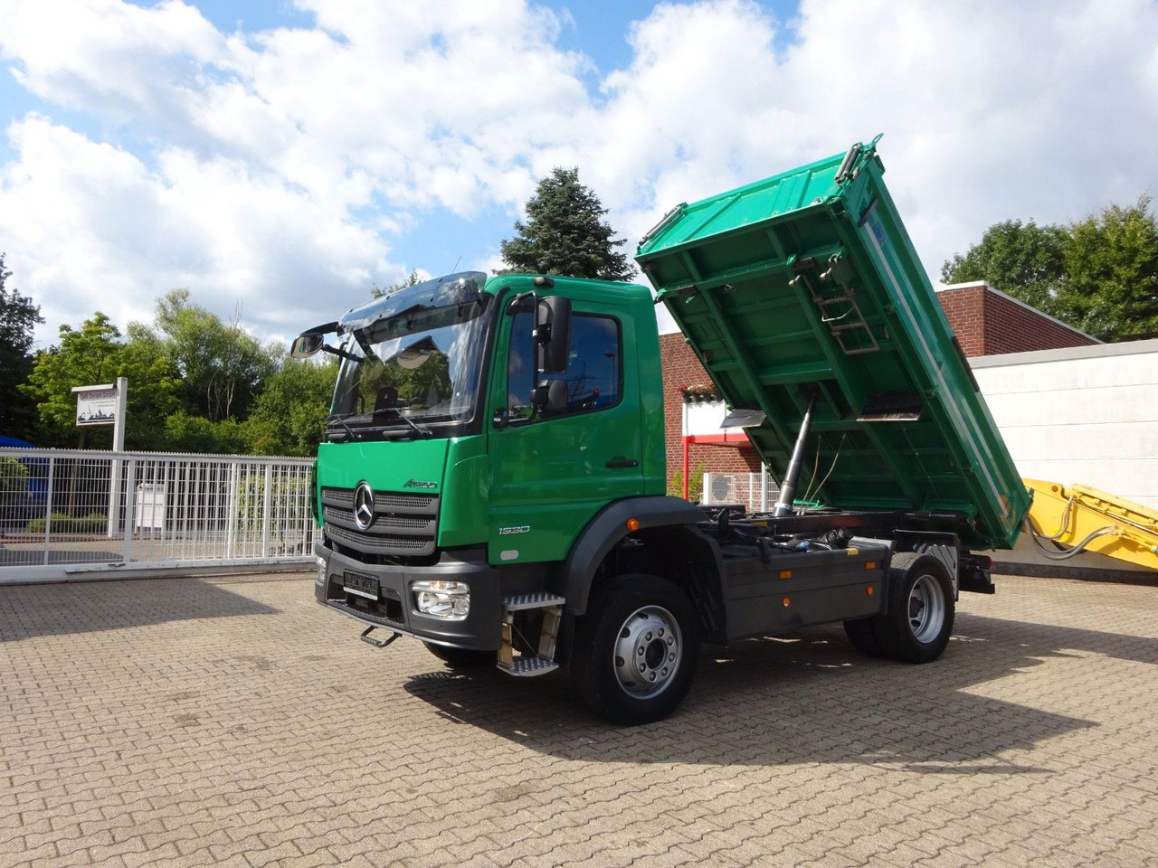 Mercedes-Benz 1530 Atego MEILLER 3Skipper 4x4 - Kallurauto: pilt 1 Mercedes-Benz 1530 Atego MEILLER 3Skipper 4x4 - Kallurauto: pilt 1