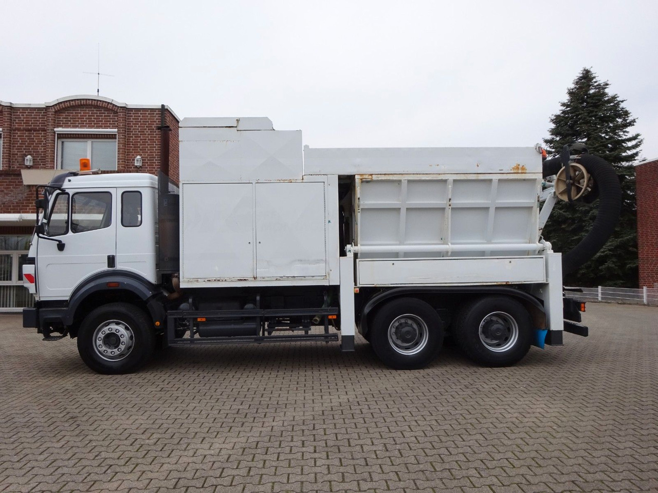 Mercedes-Benz 2527 Saugbagger. RSP Mercedes-Benz 2527 Saugbagger. RSP - Vaakumveok: pilt 3 Mercedes-Benz 2527 Saugbagger. RSP Mercedes-Benz 2527 Saugbagger. RSP - Vaakumveok: pilt 3