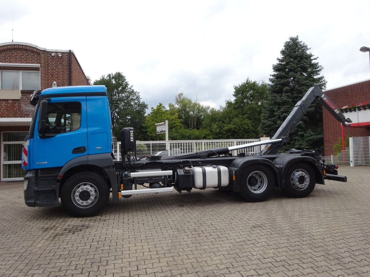 Mercedes-Benz 2533 Antos MULTILIFT Abroller 6x2 - Konkstõstukiga veoauto: pilt 3 Mercedes-Benz 2533 Antos MULTILIFT Abroller 6x2 - Konkstõstukiga veoauto: pilt 3
