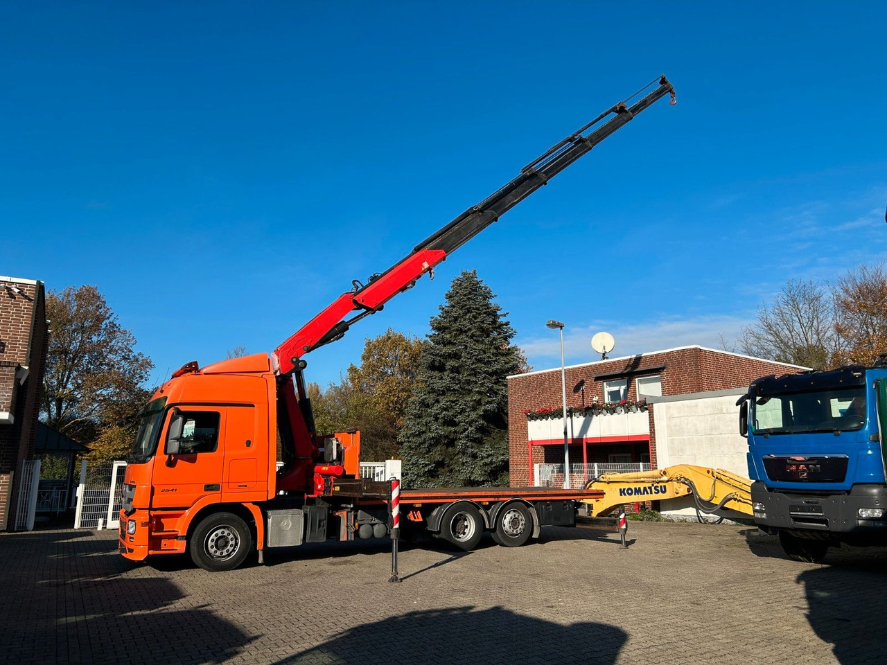 Mercedes-Benz 2541 Actros Plattform + FASSI Kran 6X2 - Kraanaga veoauto: pilt 2 Mercedes-Benz 2541 Actros Plattform + FASSI Kran 6X2 - Kraanaga veoauto: pilt 2