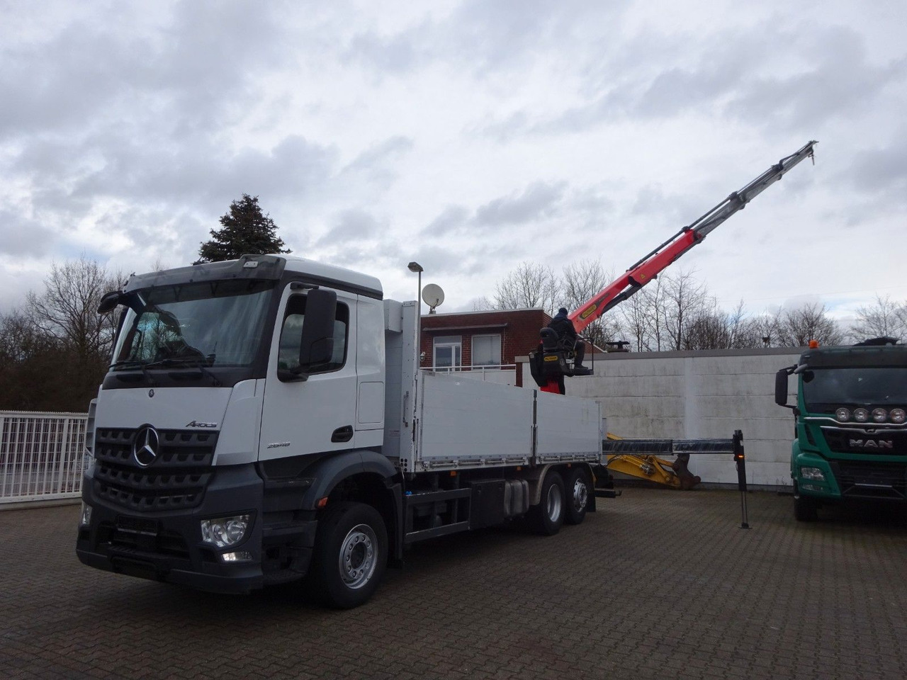 Mercedes-Benz 2648 Baustoffpritsche + PK 23001 TEC3 Kran Mercedes-Benz 2648 Baustoffpritsche + PK 23001 TEC3 Kran - Madelveok/ Platvormveok: pilt 3 Mercedes-Benz 2648 Baustoffpritsche + PK 23001 TEC3 Kran Mercedes-Benz 2648 Baustoffpritsche + PK 23001 TEC3 Kran - Madelveok/ Platvormveok: pilt 3
