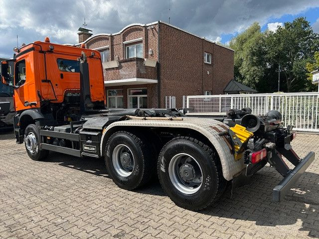 Mercedes-Benz 2651 Arocs MEILLER RK2060 Abroller 6x4 - Konkstõstukiga veoauto: pilt 4 Mercedes-Benz 2651 Arocs MEILLER RK2060 Abroller 6x4 - Konkstõstukiga veoauto: pilt 4