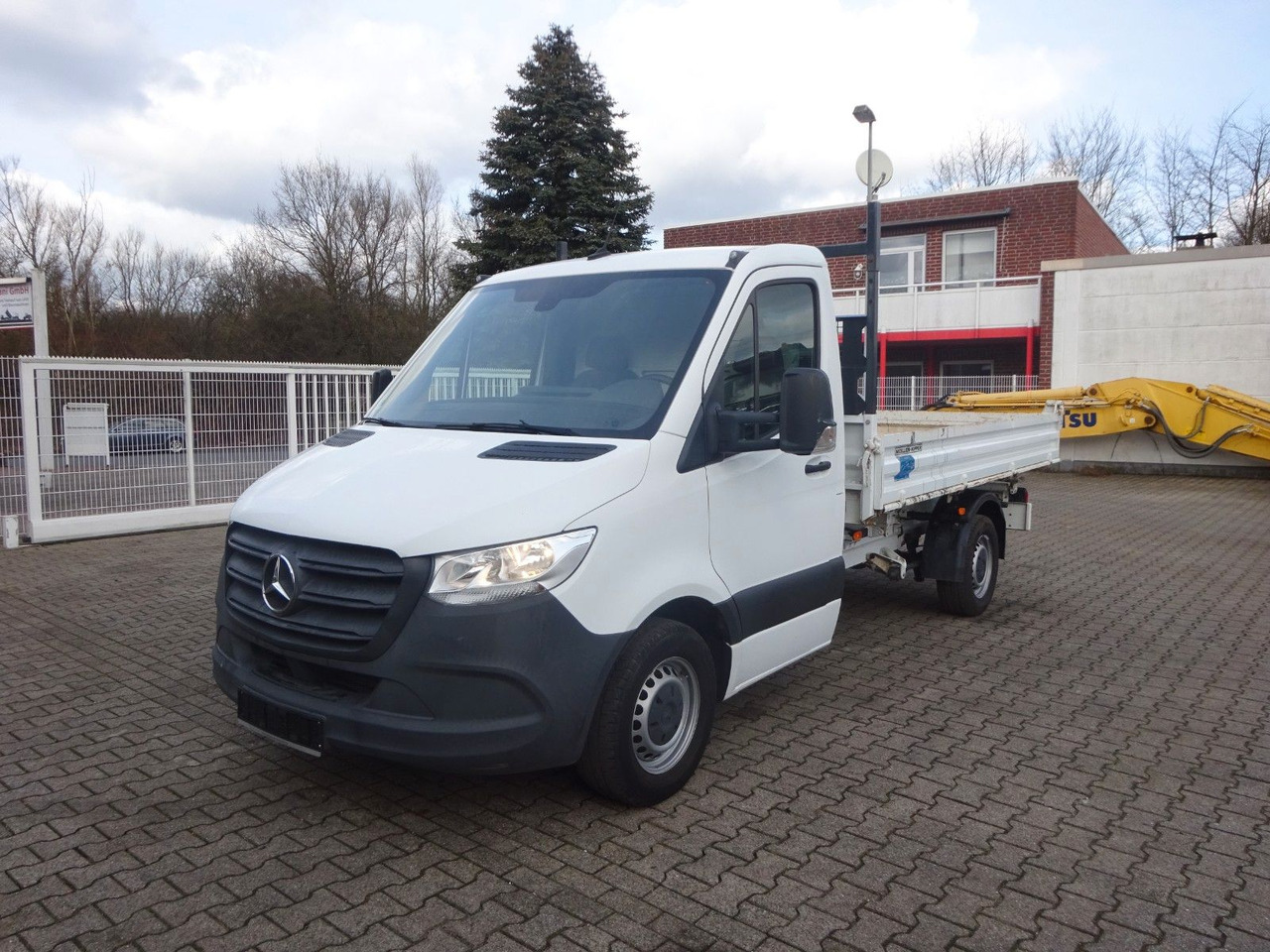 Mercedes-Benz 314 CDI Sprinter MEILLER 3Skipper 4x2 - Tarbesõiduk kallur: pilt 4 Mercedes-Benz 314 CDI Sprinter MEILLER 3Skipper 4x2 - Tarbesõiduk kallur: pilt 4
