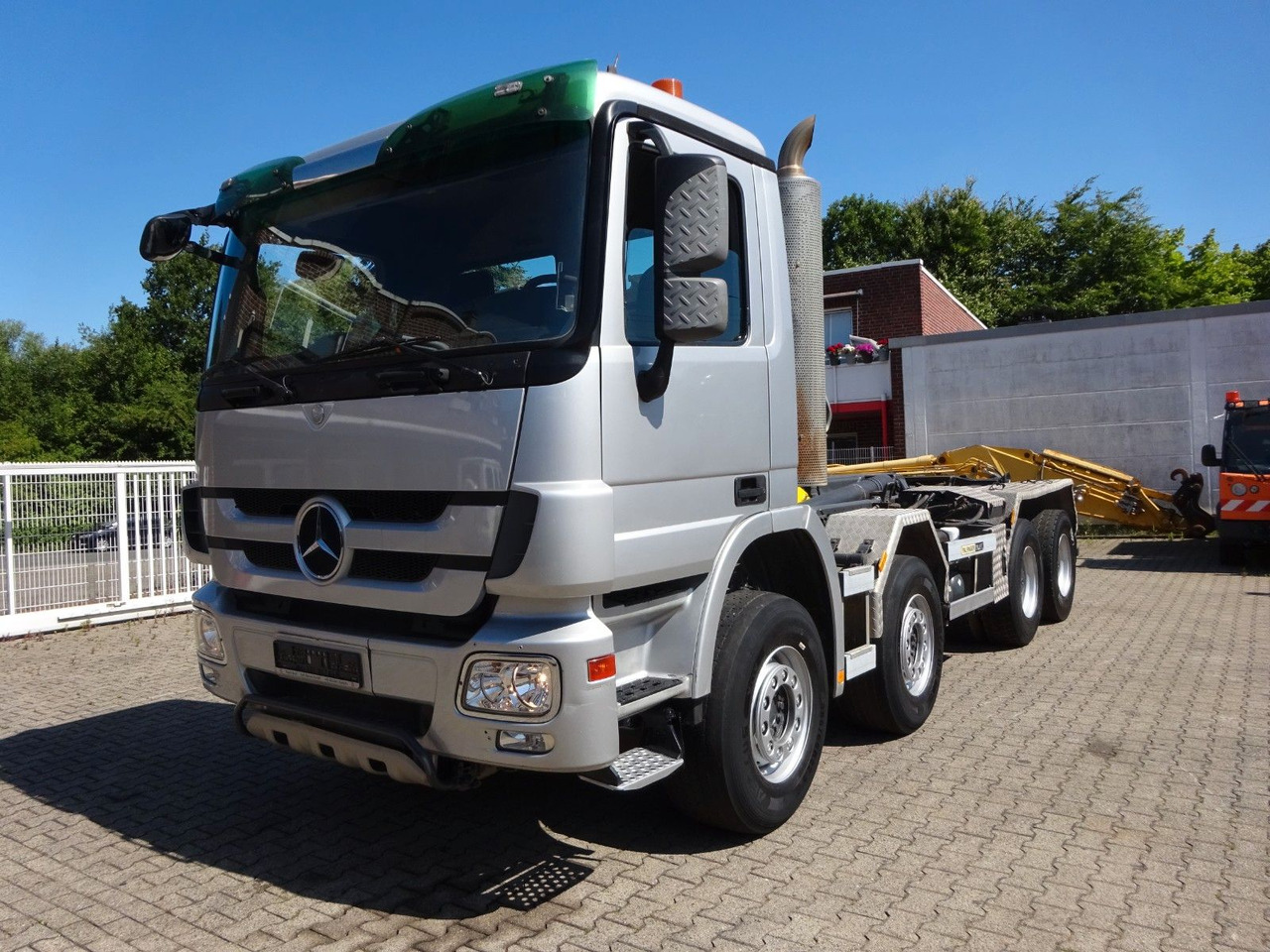 Mercedes-Benz 3244 Actros PALFINGER Abroller 8x4 - Konkstõstukiga veoauto: pilt 1 Mercedes-Benz 3244 Actros PALFINGER Abroller 8x4 - Konkstõstukiga veoauto: pilt 1