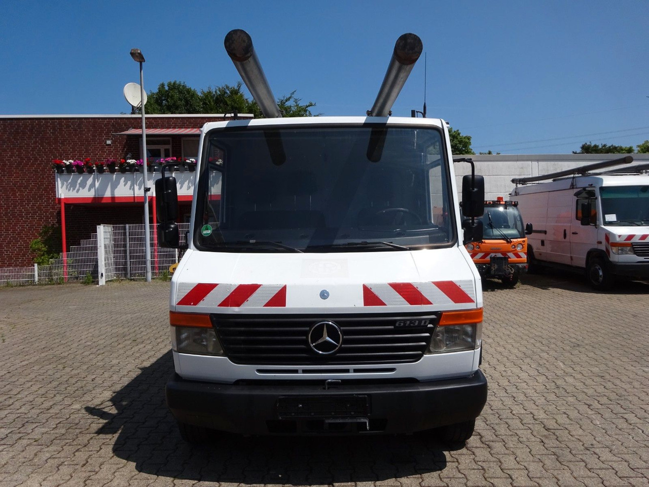 Mercedes-Benz 613D Vario Kasten 4x2 - Kaubik: pilt 4 Mercedes-Benz 613D Vario Kasten 4x2 - Kaubik: pilt 4