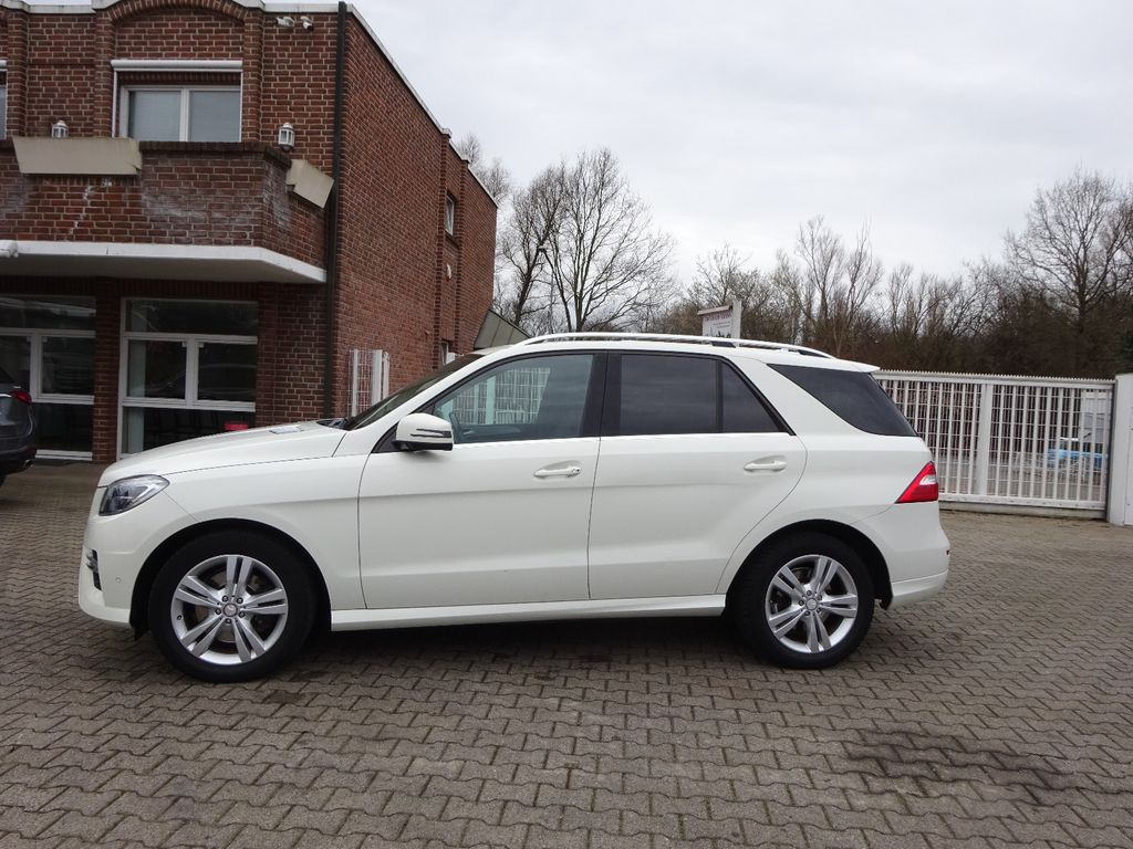 Mercedes-Benz ML 350 CDI BlueTec - Maastur: pilt 2 Mercedes-Benz ML 350 CDI BlueTec - Maastur: pilt 2